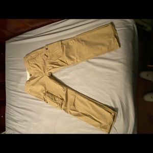 32x30 khaki Levis Cargo pants. Worn 3xs
